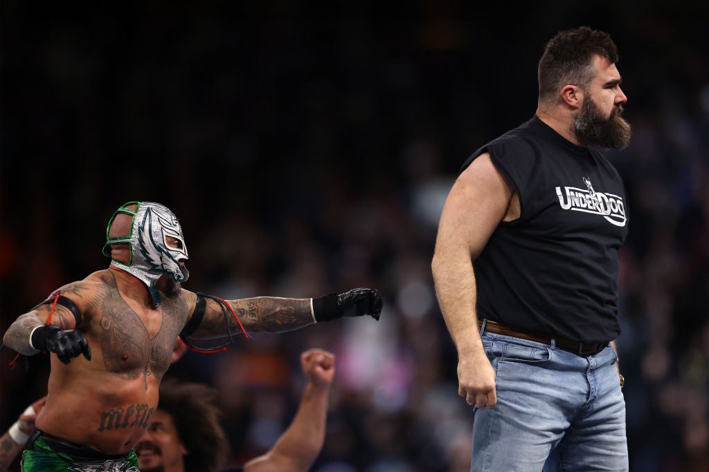 Wrestlemania Brings Jason Kelce And Lane Johnson Into The Ring For ...